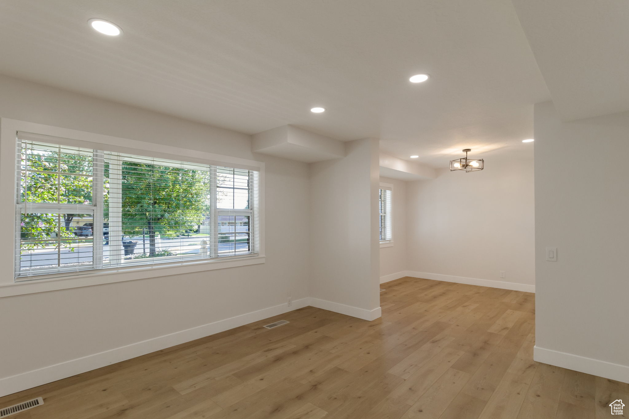 OAKRIDGE VILLAGE #7 - Residential
