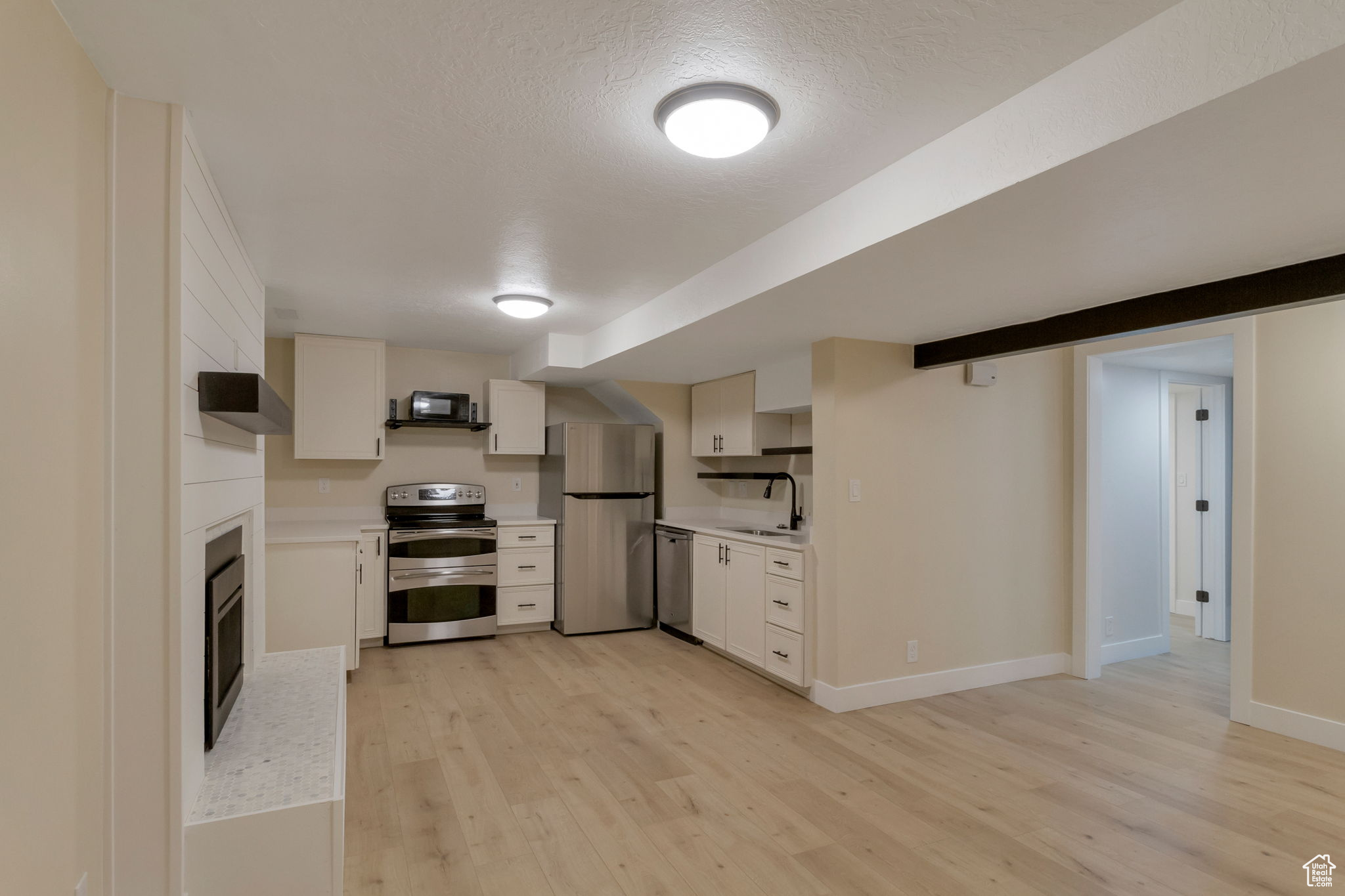 OAKRIDGE VILLAGE #7 - Residential