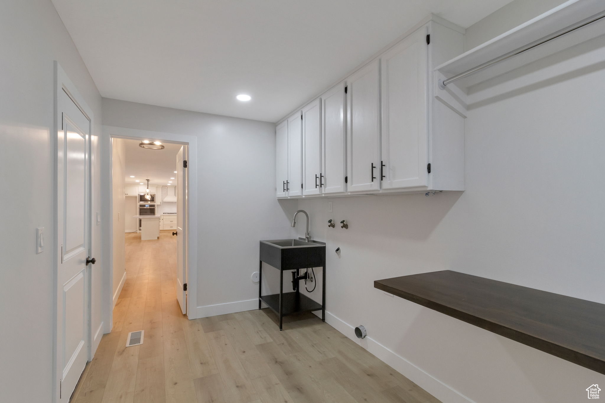 OAKRIDGE VILLAGE #7 - Residential