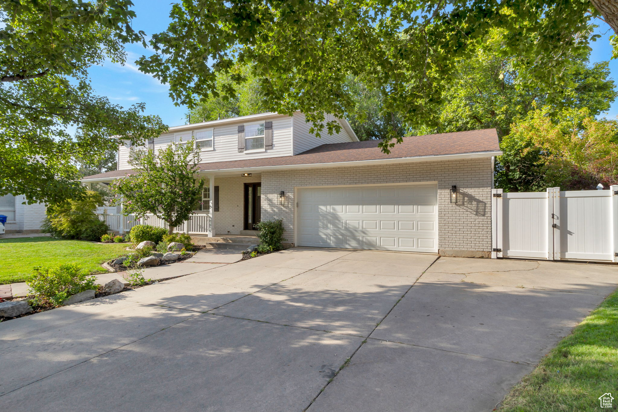 OAKRIDGE VILLAGE #7 - Residential
