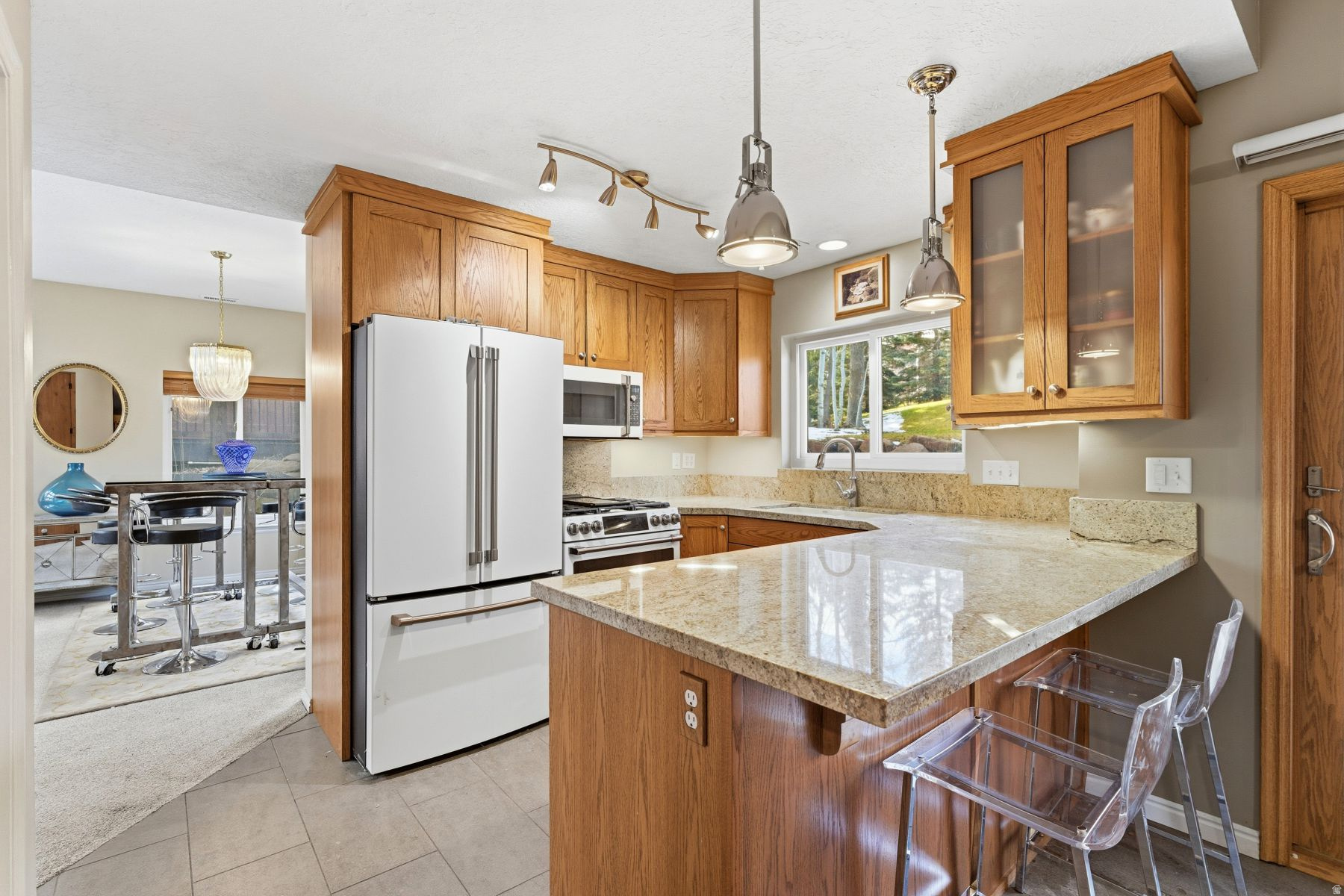 HORSE THIEF CANYON RANCHES - Residential Income