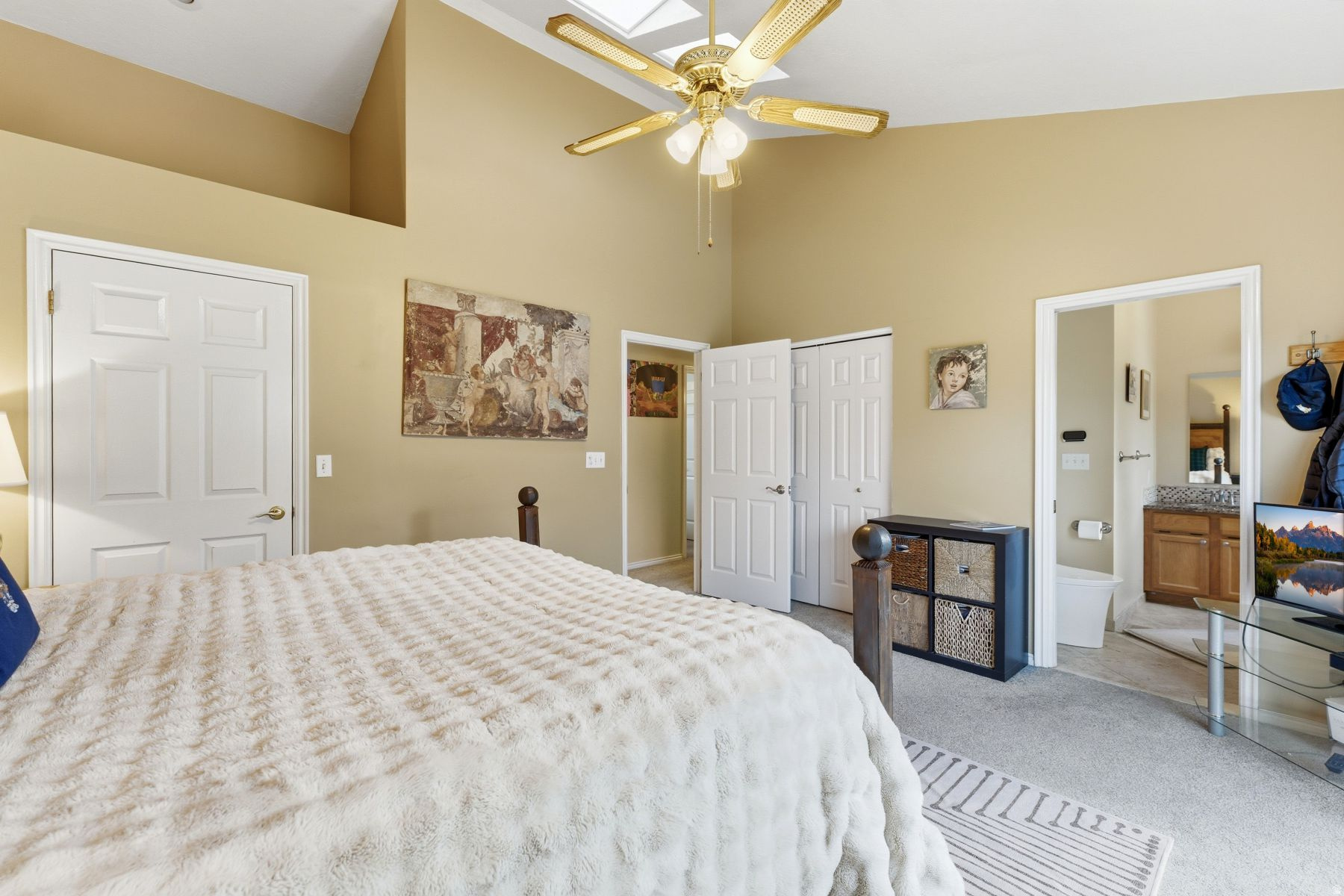 HORSE THIEF CANYON RANCHES - Residential Income