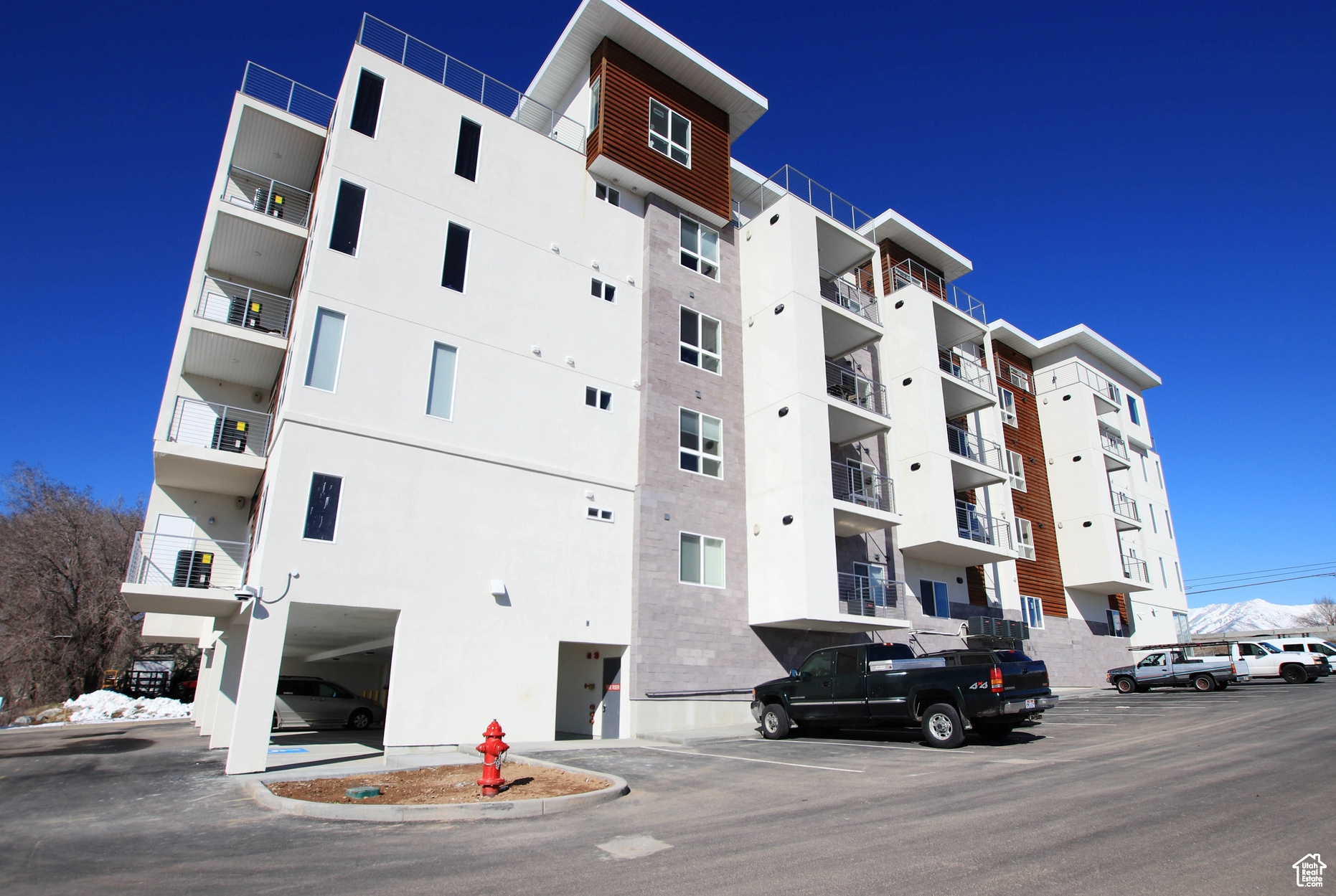 FALCON RIDGE CONDOMINIUMS - Residential
