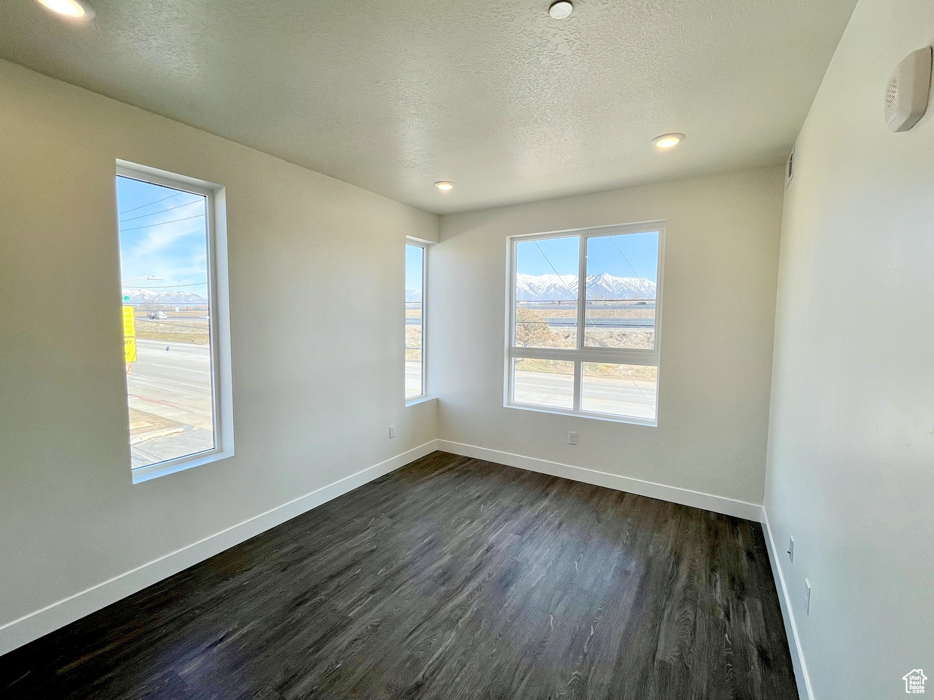 FALCON RIDGE CONDOMINIUMS - Residential