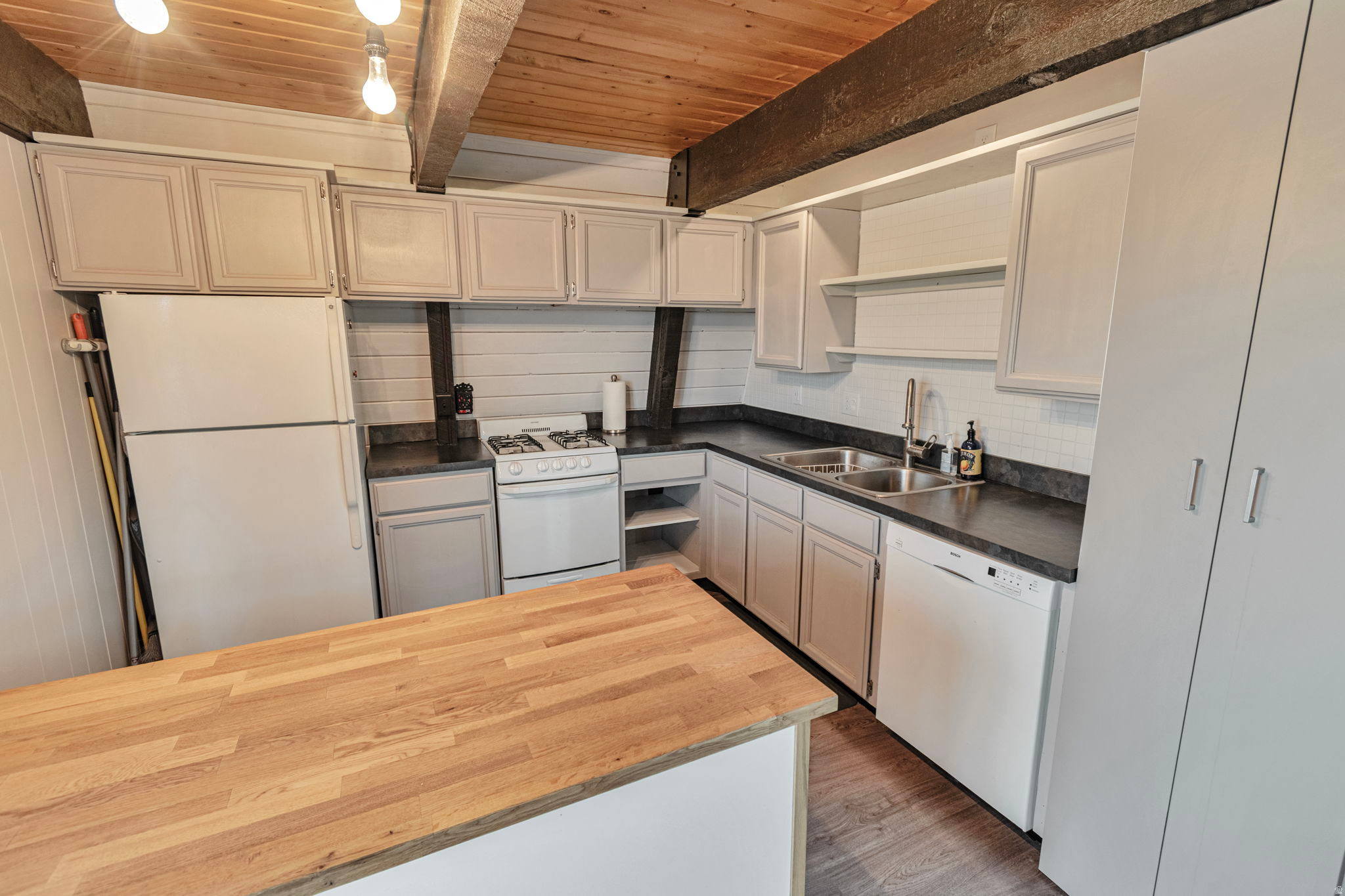 TIMBER LAKES - Residential