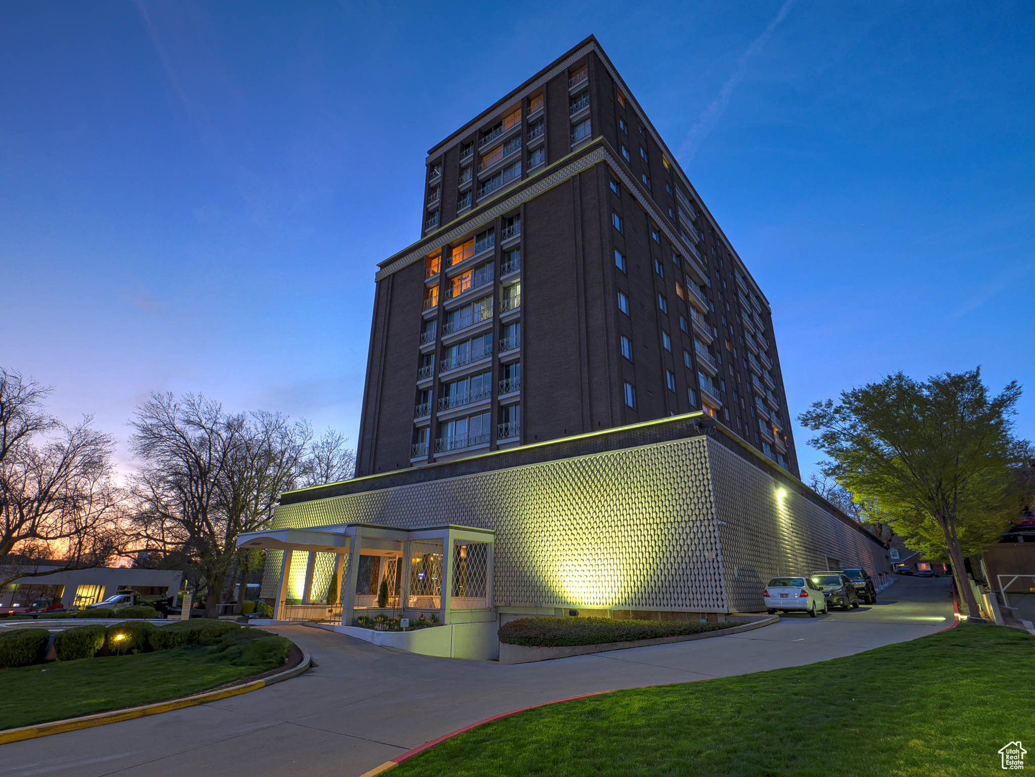 BONNEVILLE TOWER - Residential