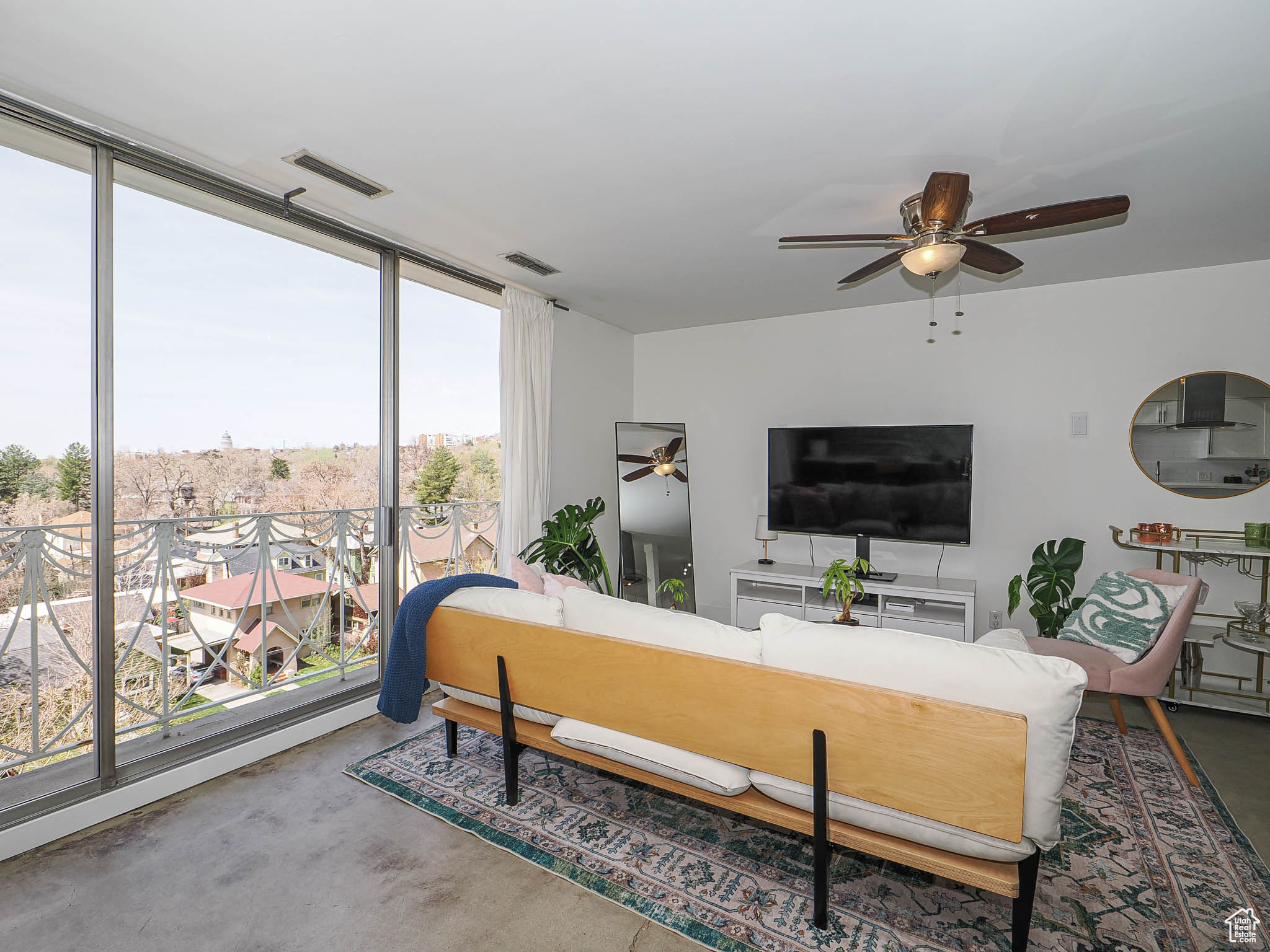 BONNEVILLE TOWER - Residential