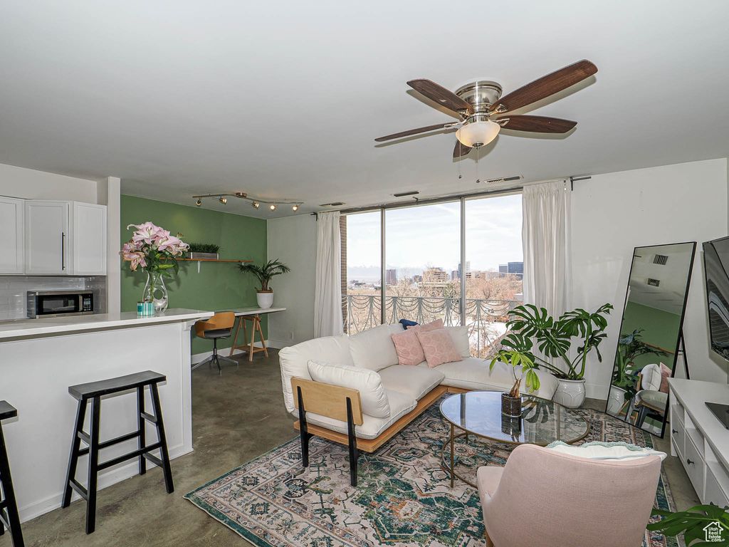 Photo of 777 E SOUTH TEMPLE St S #6F, Salt Lake City, UT 84102 (MLS # 2076736)