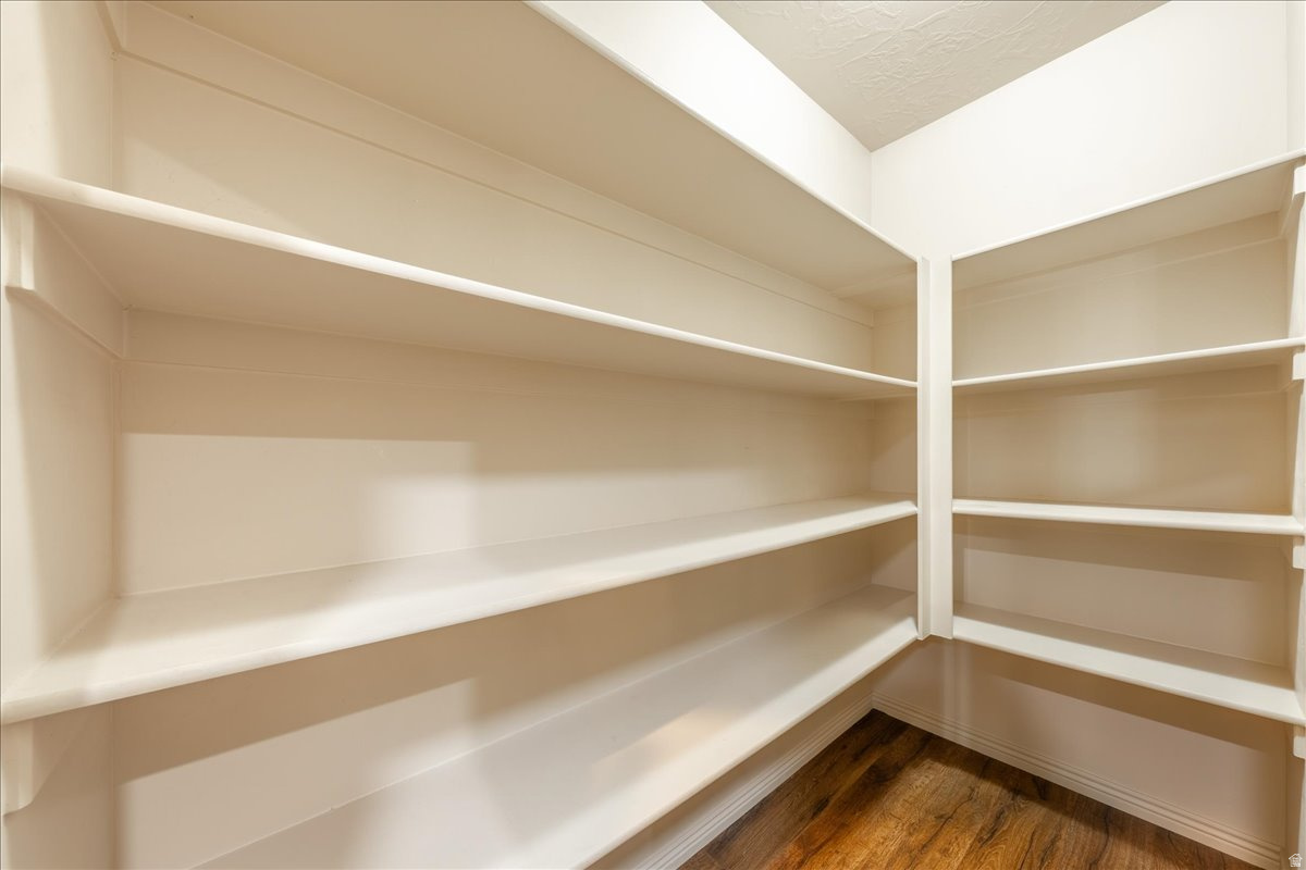 SILKWOOD PH 6 - Residential