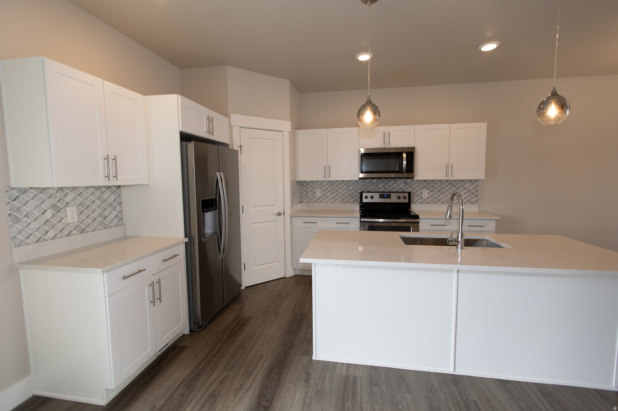 LAKEVIEW - Residential