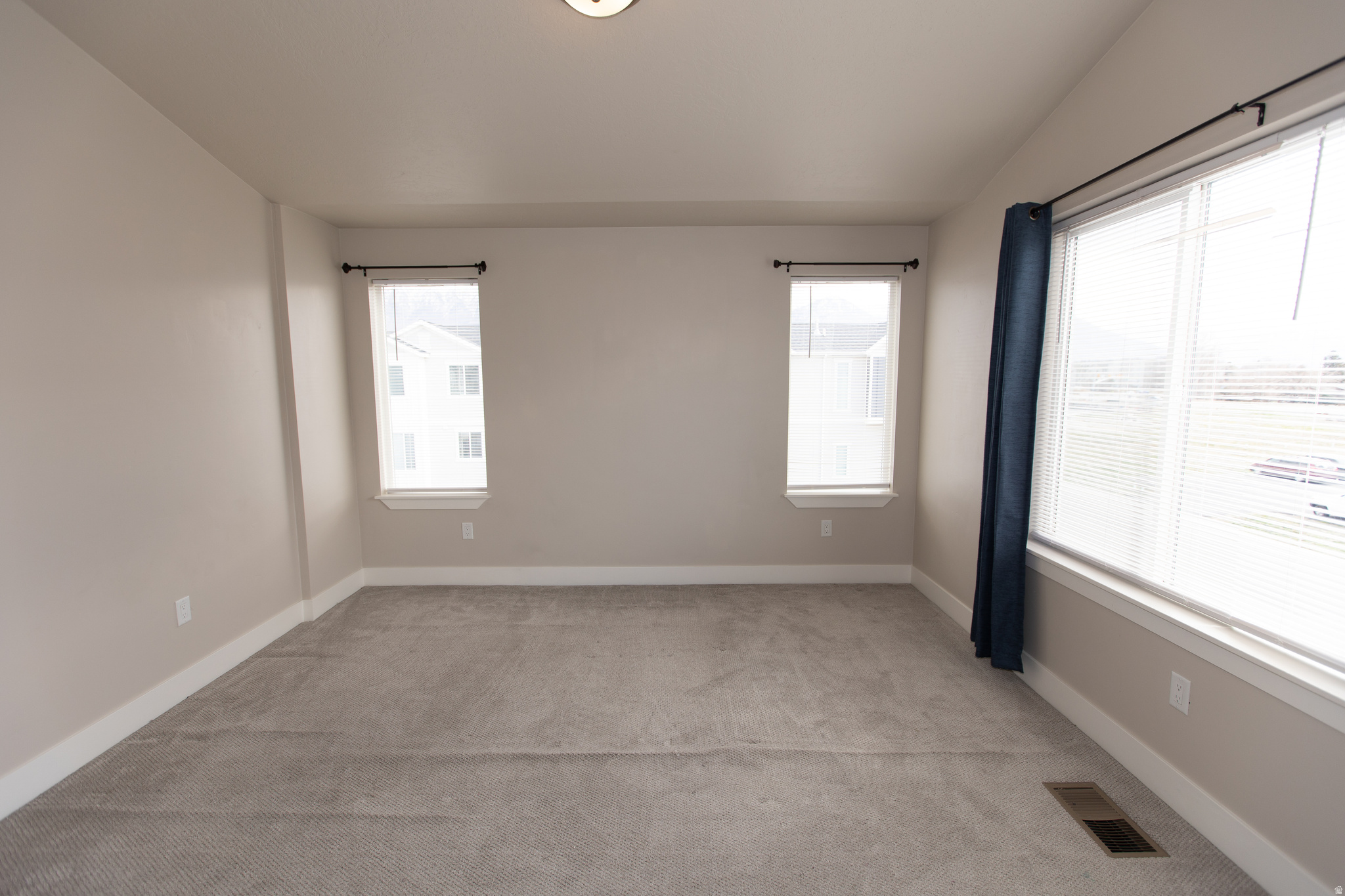 LAKEVIEW - Residential