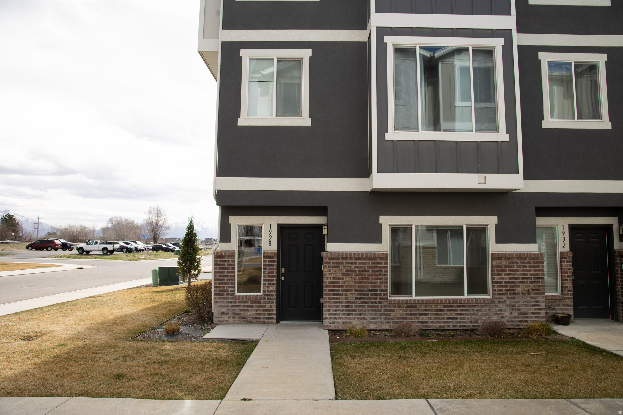 LAKEVIEW - Residential