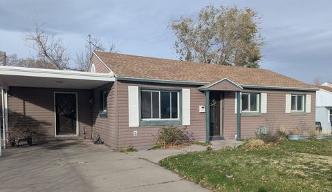 Photo of 390 S 320 W, Tooele, UT 84074 (MLS # 2123103)