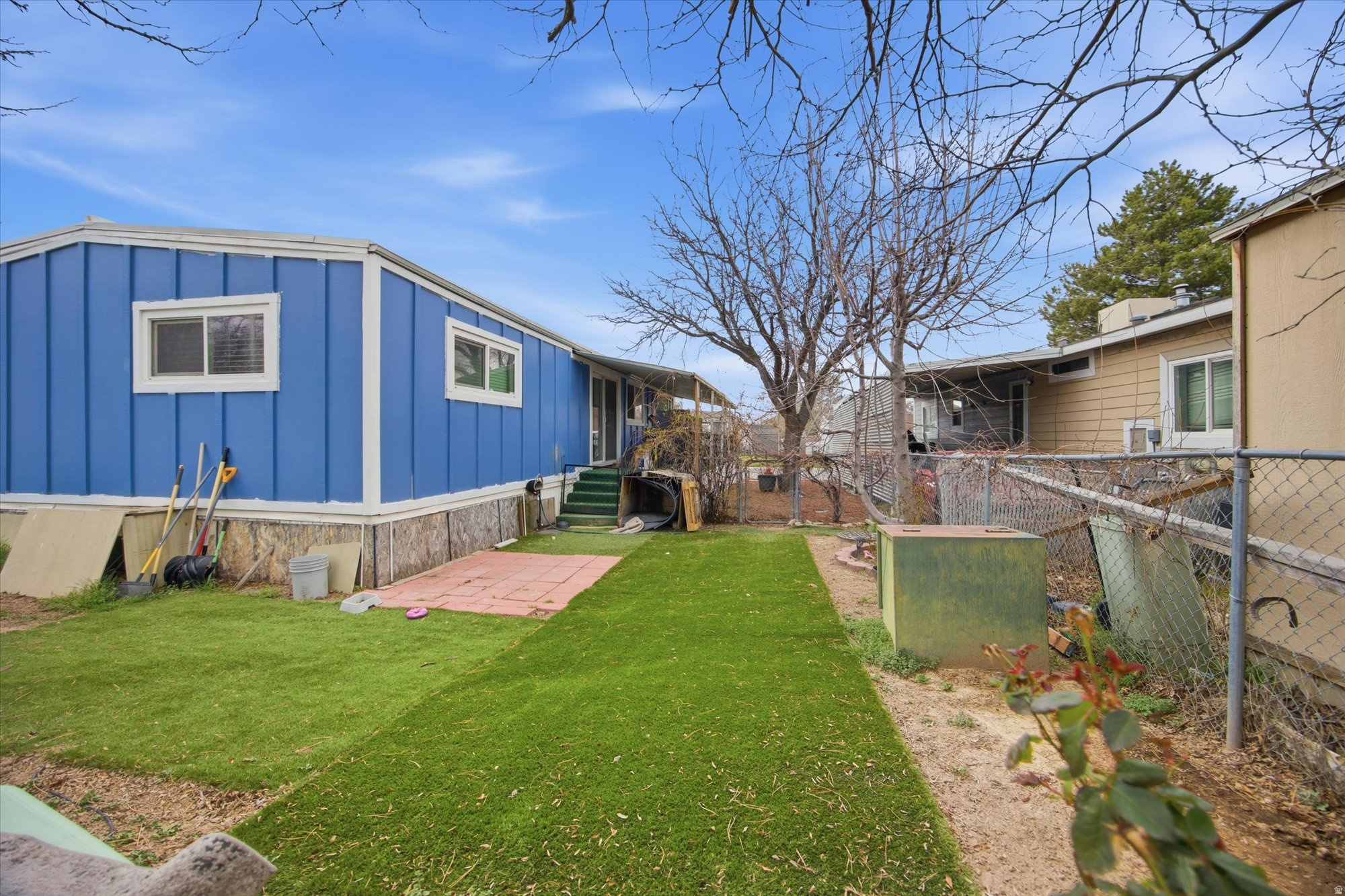 WINDSOR ESTATES - Residential