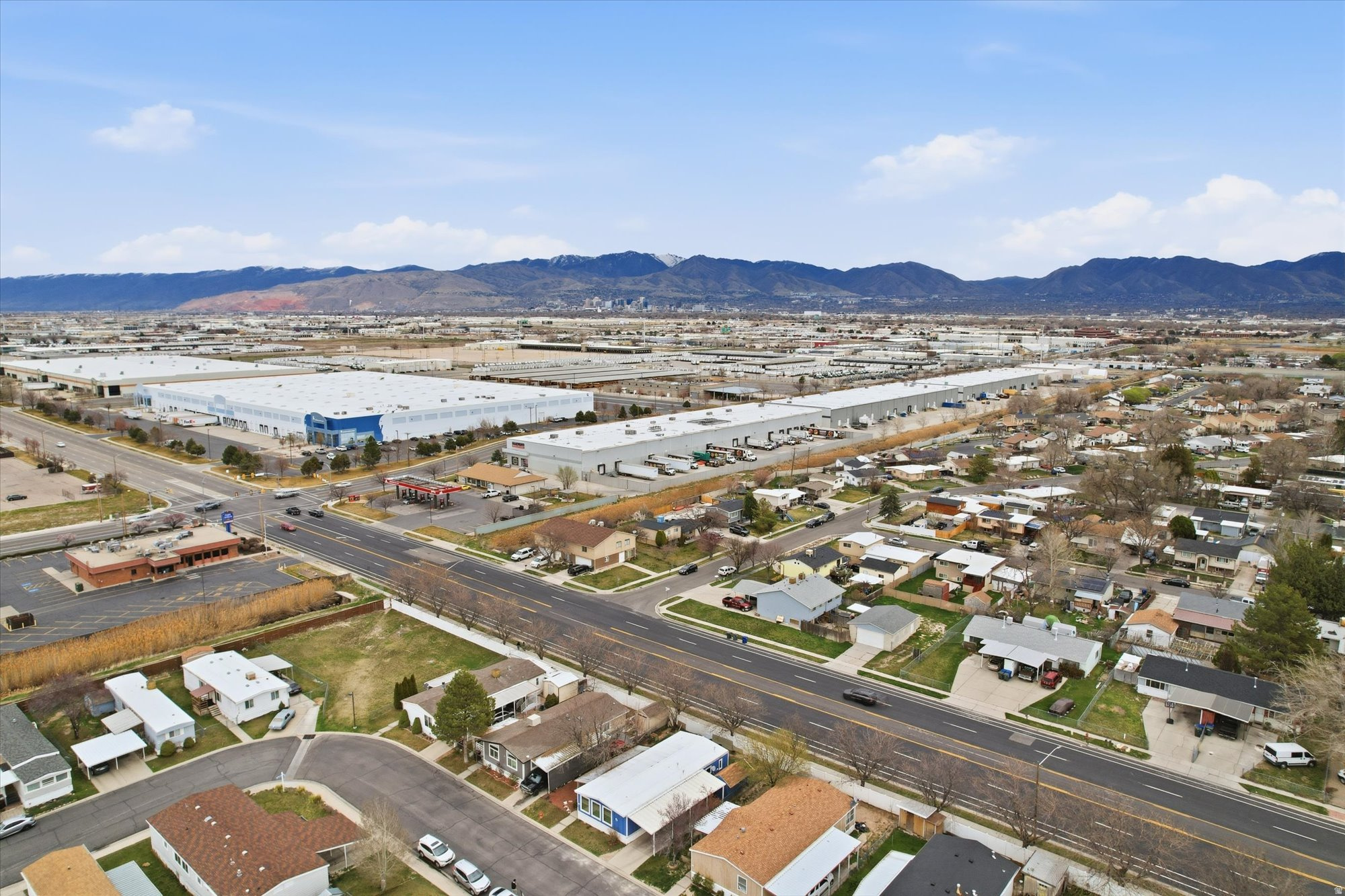 WINDSOR ESTATES - Residential