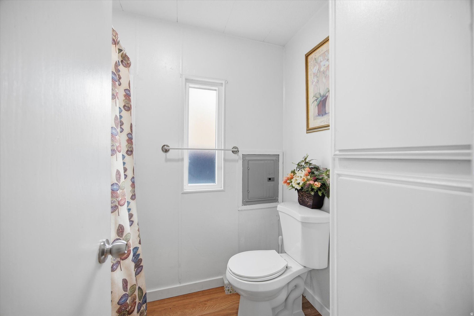 WINDSOR ESTATES - Residential