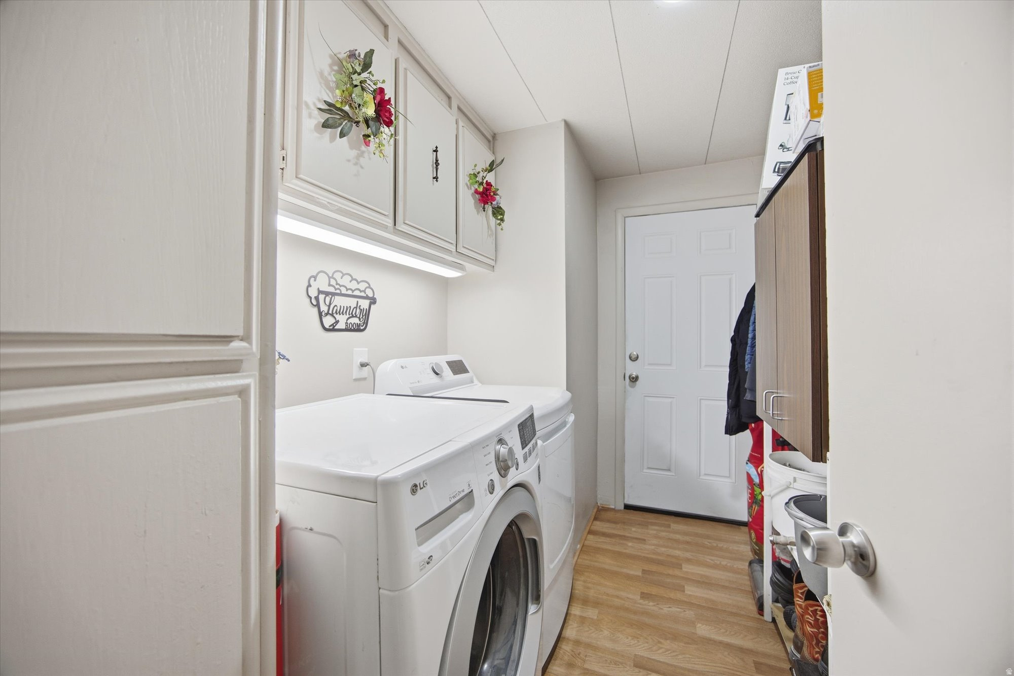 WINDSOR ESTATES - Residential