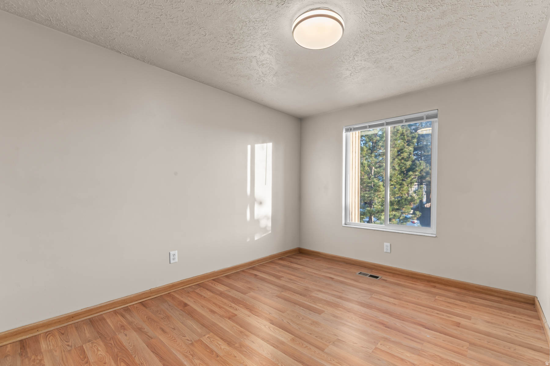 QUAIL HOLLOW #5 - Residential