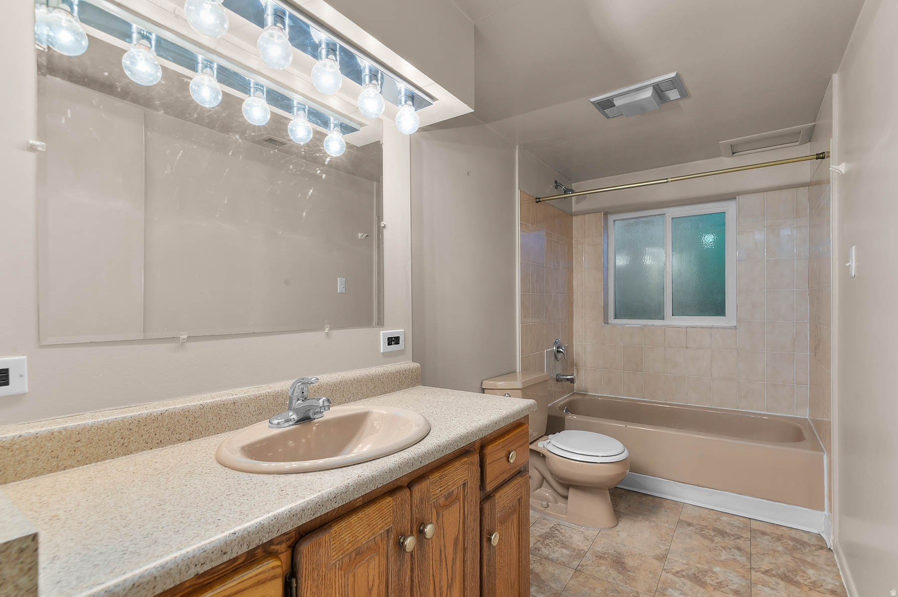 QUAIL HOLLOW #5 - Residential