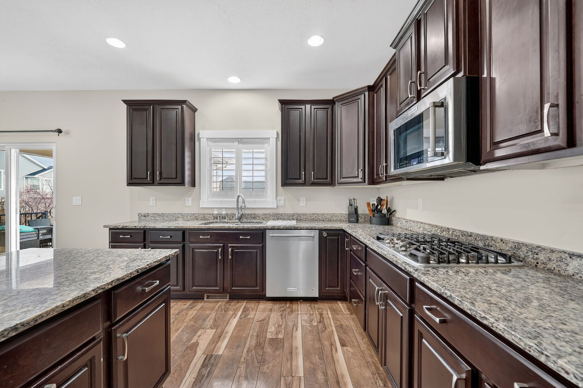 JORDAN HEIGHTS - Residential