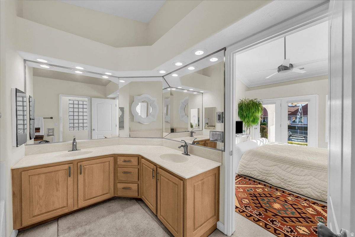 CRYSTAL LAKES TOWNHOMES - Residential