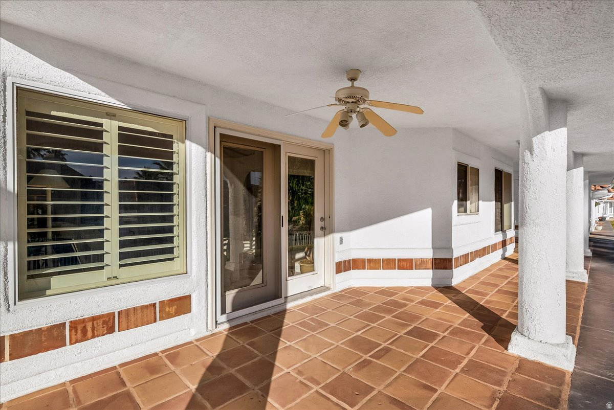 CRYSTAL LAKES TOWNHOMES - Residential