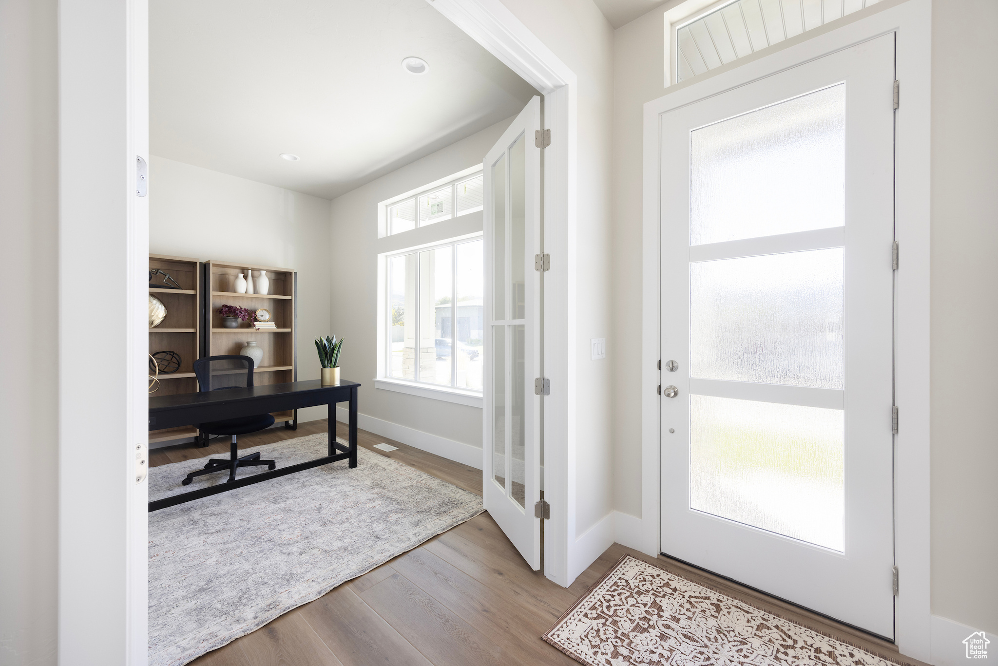 SIXTH STREET COTTAGES - Residential