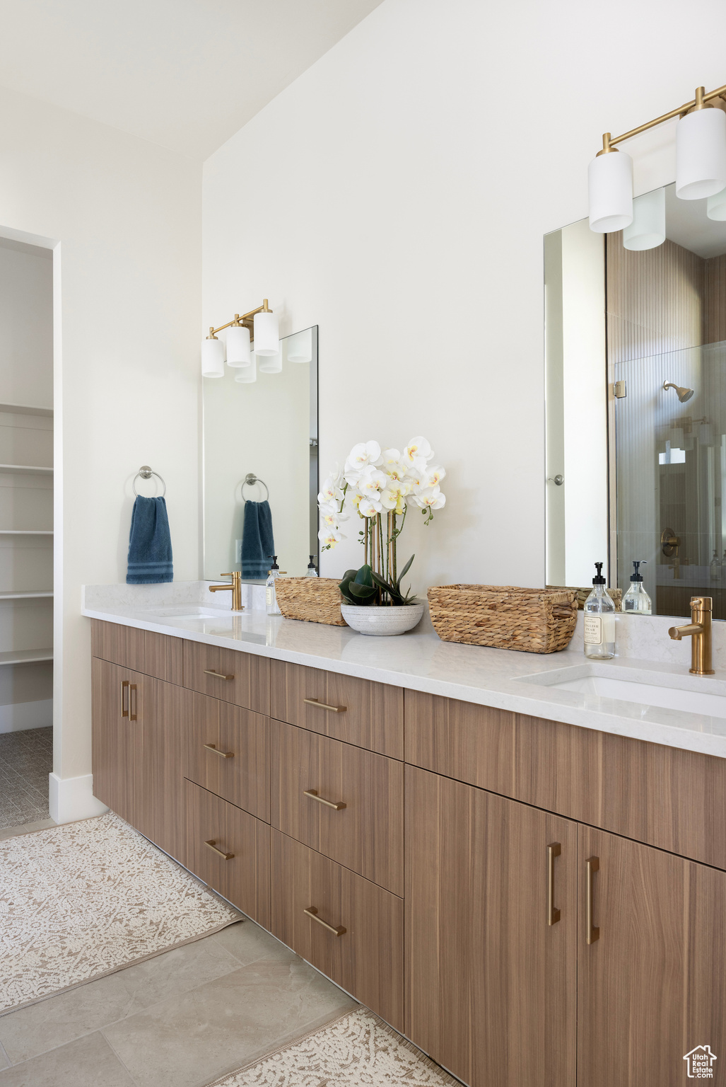 SIXTH STREET COTTAGES - Residential