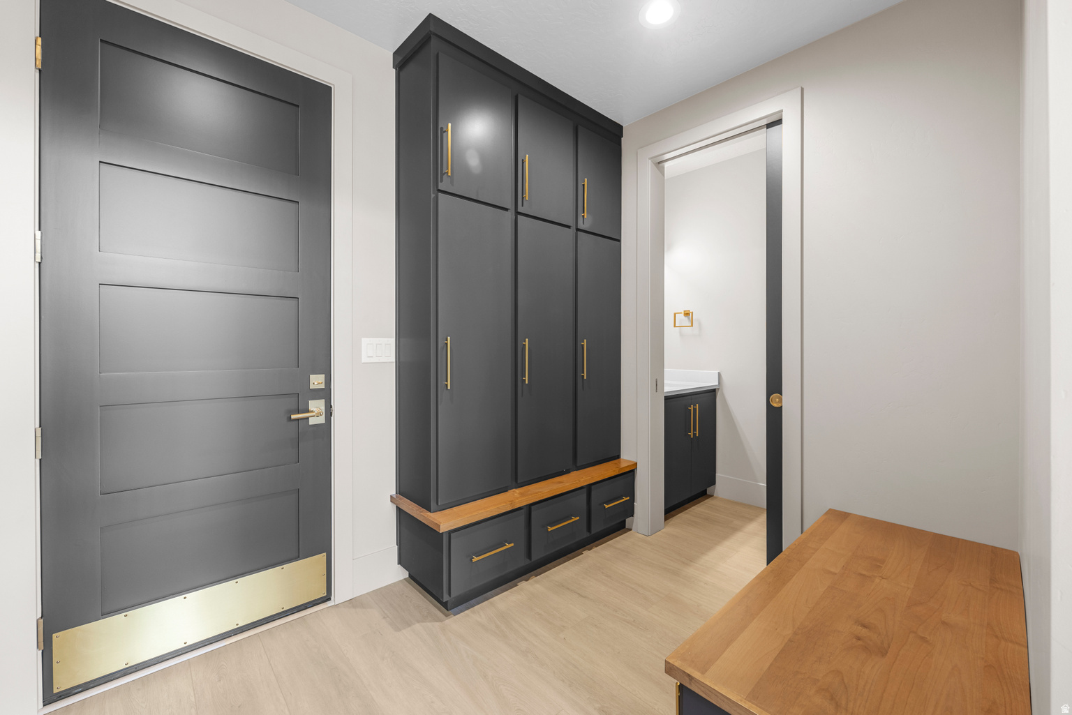 OAKRIDGE COVE - Residential