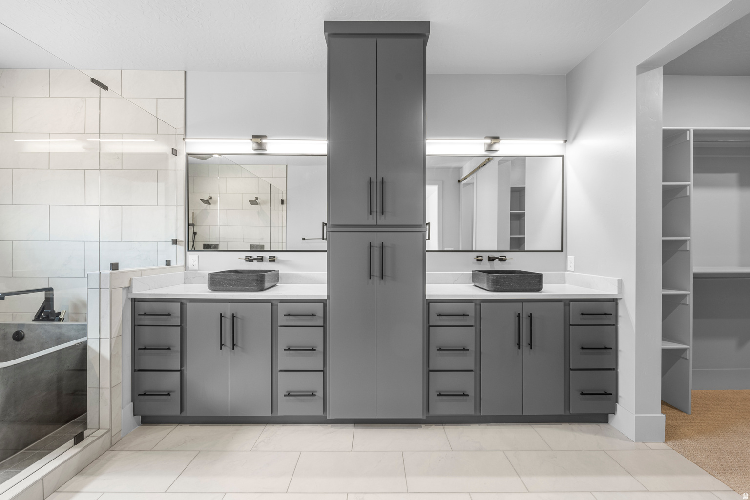 OAKRIDGE COVE - Residential