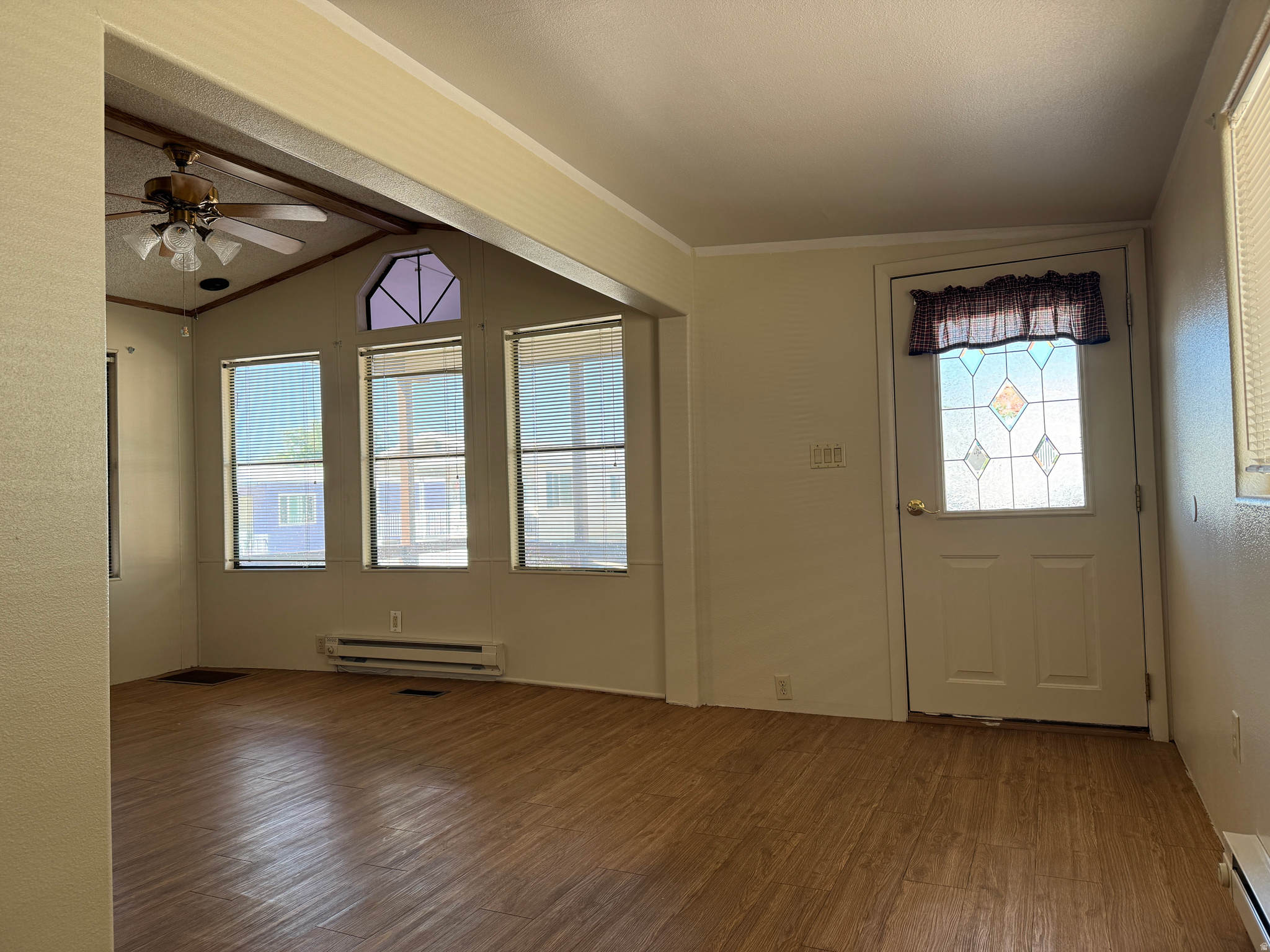 CANYON BREEZE RV RESORT - Residential