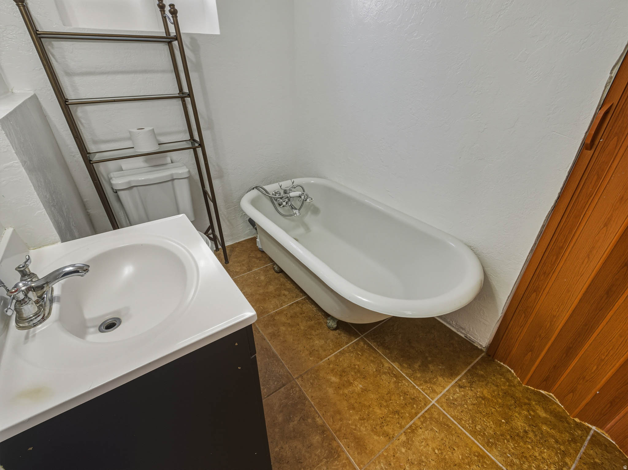 THE AVENUES - Residential