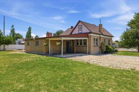 Tiny photo for 311 S 400 W, Payson, UT 84651 (MLS # 2174048)