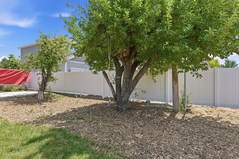 Tiny photo for 311 S 400 W, Payson, UT 84651 (MLS # 2174048)