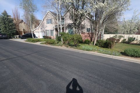 Tiny photo for 6183 S HAVEN MOOR CIR, Murray, UT 84121 (MLS # 2152412)