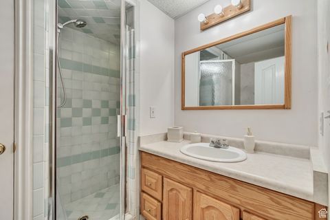 Tiny photo for 2246 W COUNTRY BEND DR S #25, South Jordan, UT 84095 (MLS # 2115131)