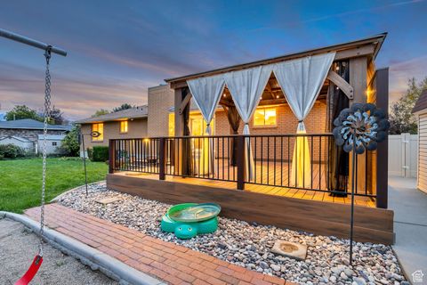 Tiny photo for 2246 W COUNTRY BEND DR S #25, South Jordan, UT 84095 (MLS # 2115131)