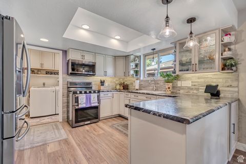 Tiny photo for 2246 W COUNTRY BEND DR S #25, South Jordan, UT 84095 (MLS # 2115131)
