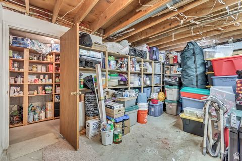 Tiny photo for 2246 W COUNTRY BEND DR S #25, South Jordan, UT 84095 (MLS # 2115131)