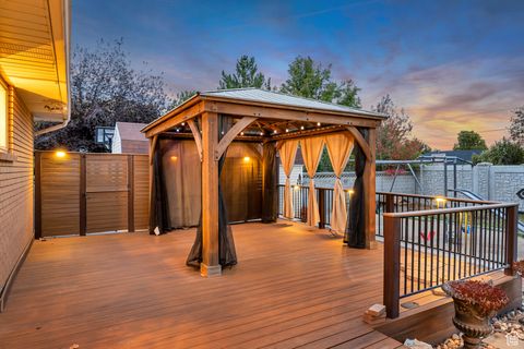 Tiny photo for 2246 W COUNTRY BEND DR S #25, South Jordan, UT 84095 (MLS # 2115131)