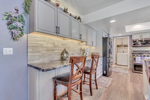 Tiny photo for 2246 W COUNTRY BEND DR S #25, South Jordan, UT 84095 (MLS # 2115131)