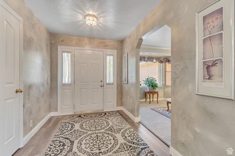 Tiny photo for 2246 W COUNTRY BEND DR S #25, South Jordan, UT 84095 (MLS # 2115131)