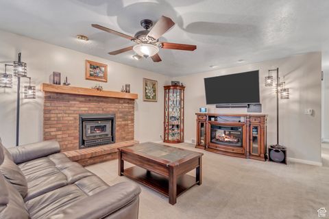 Tiny photo for 2246 W COUNTRY BEND DR S #25, South Jordan, UT 84095 (MLS # 2115131)