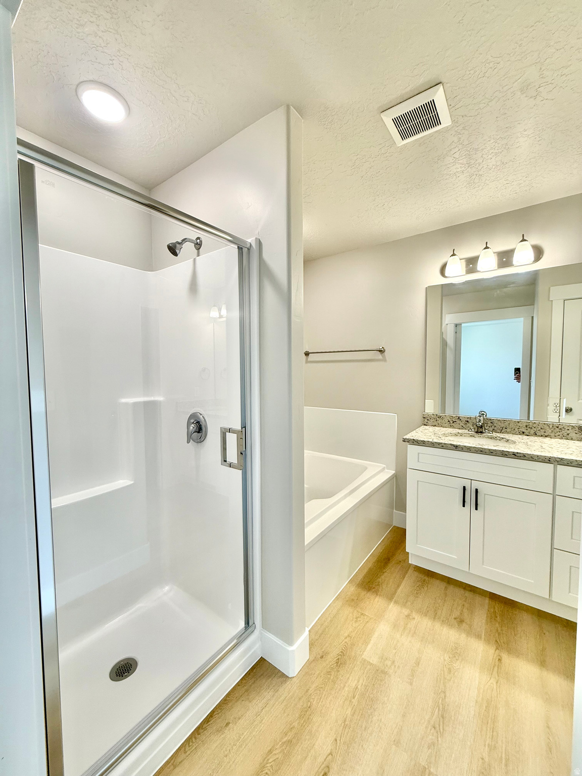 EAGLE POINT - Residential