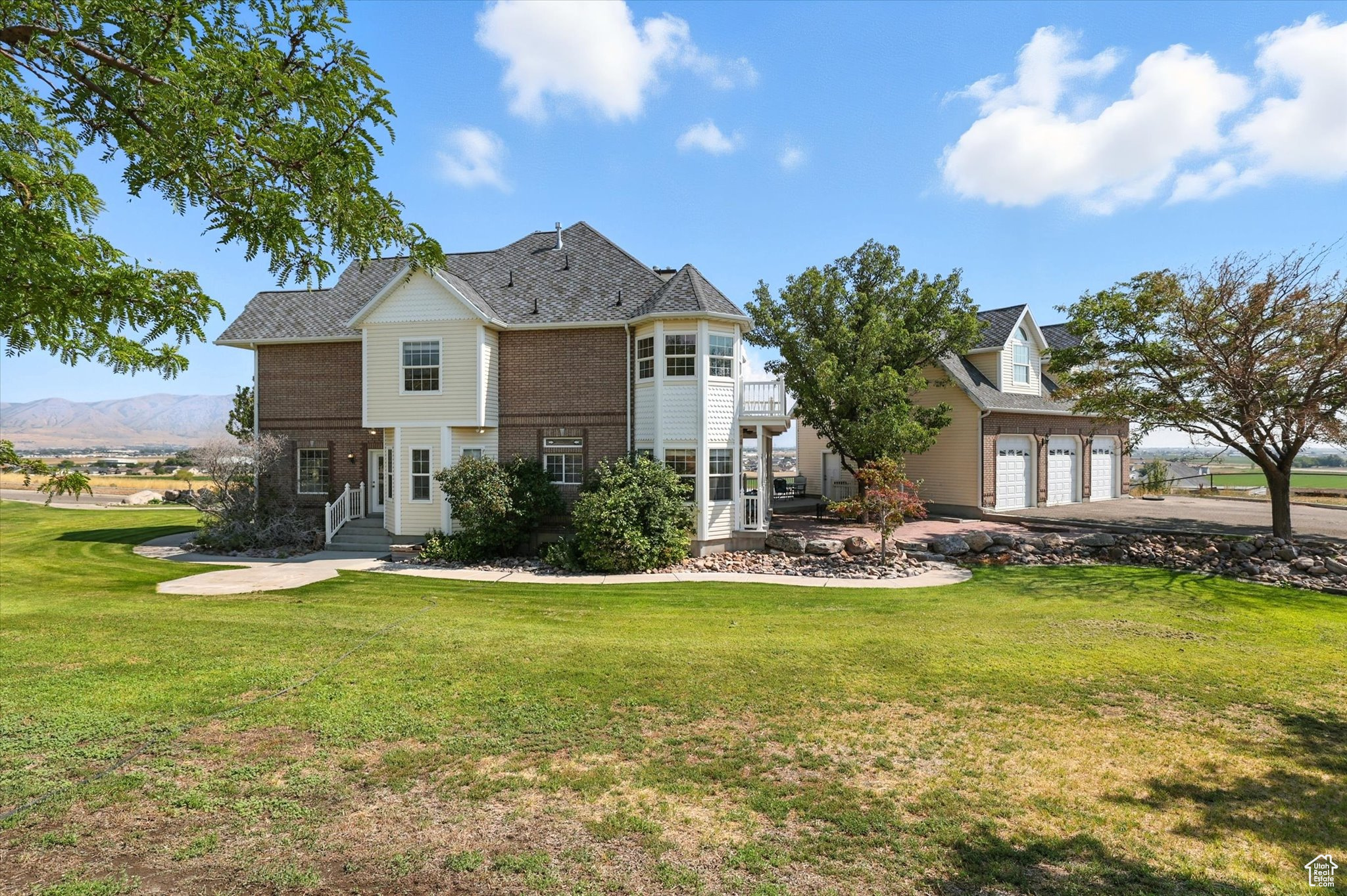 RANCH ESTATES - Residential