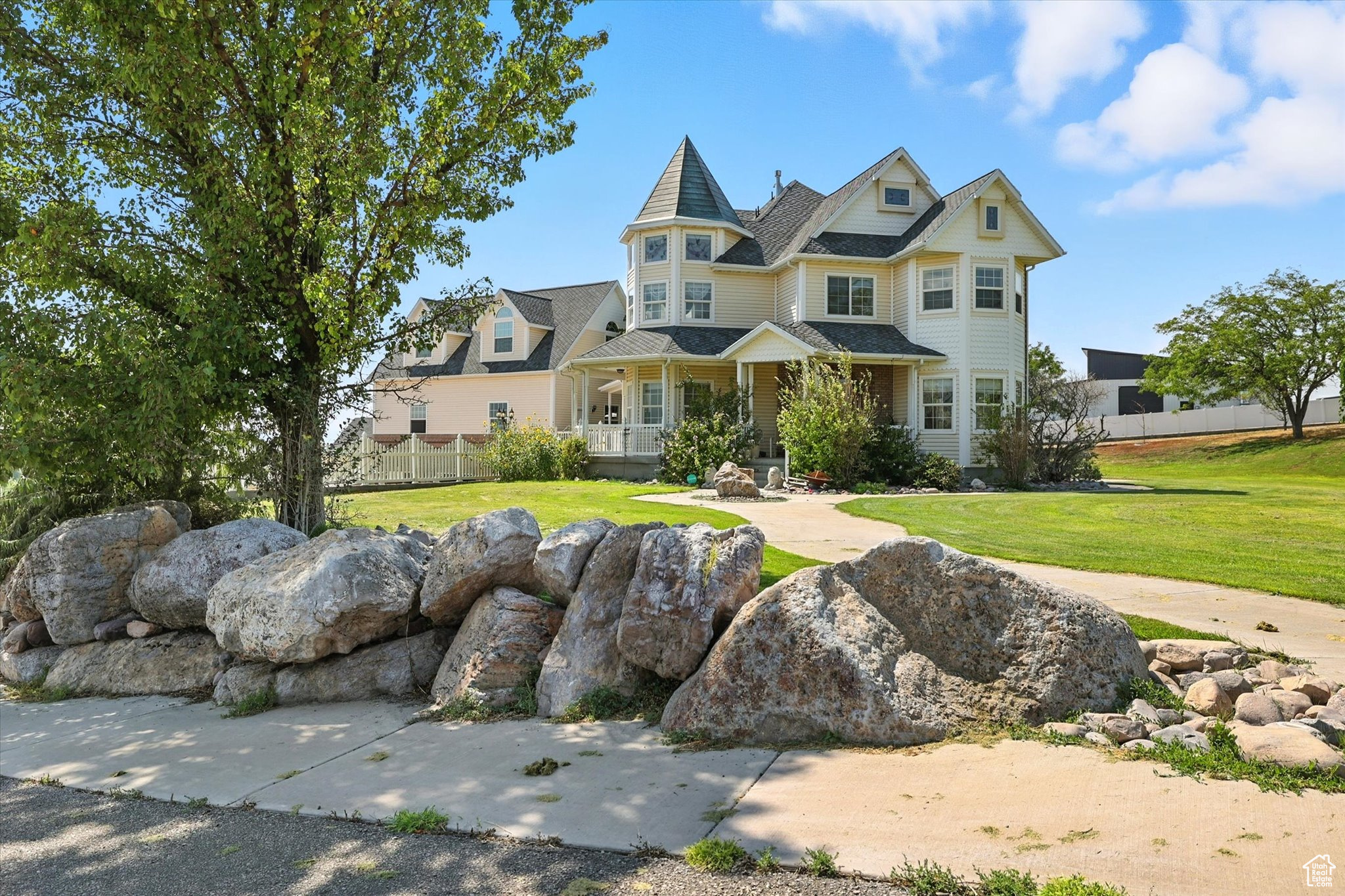 RANCH ESTATES - Residential