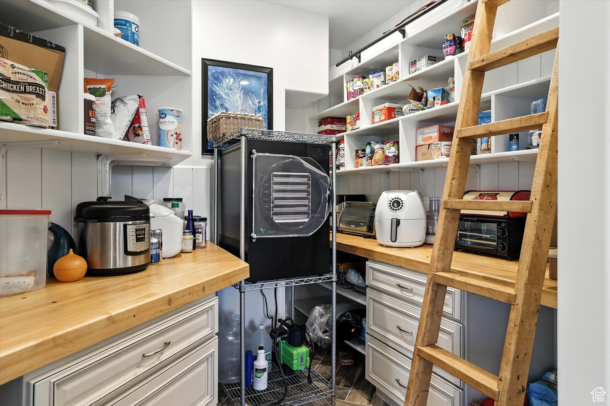 RANCH ESTATES - Residential