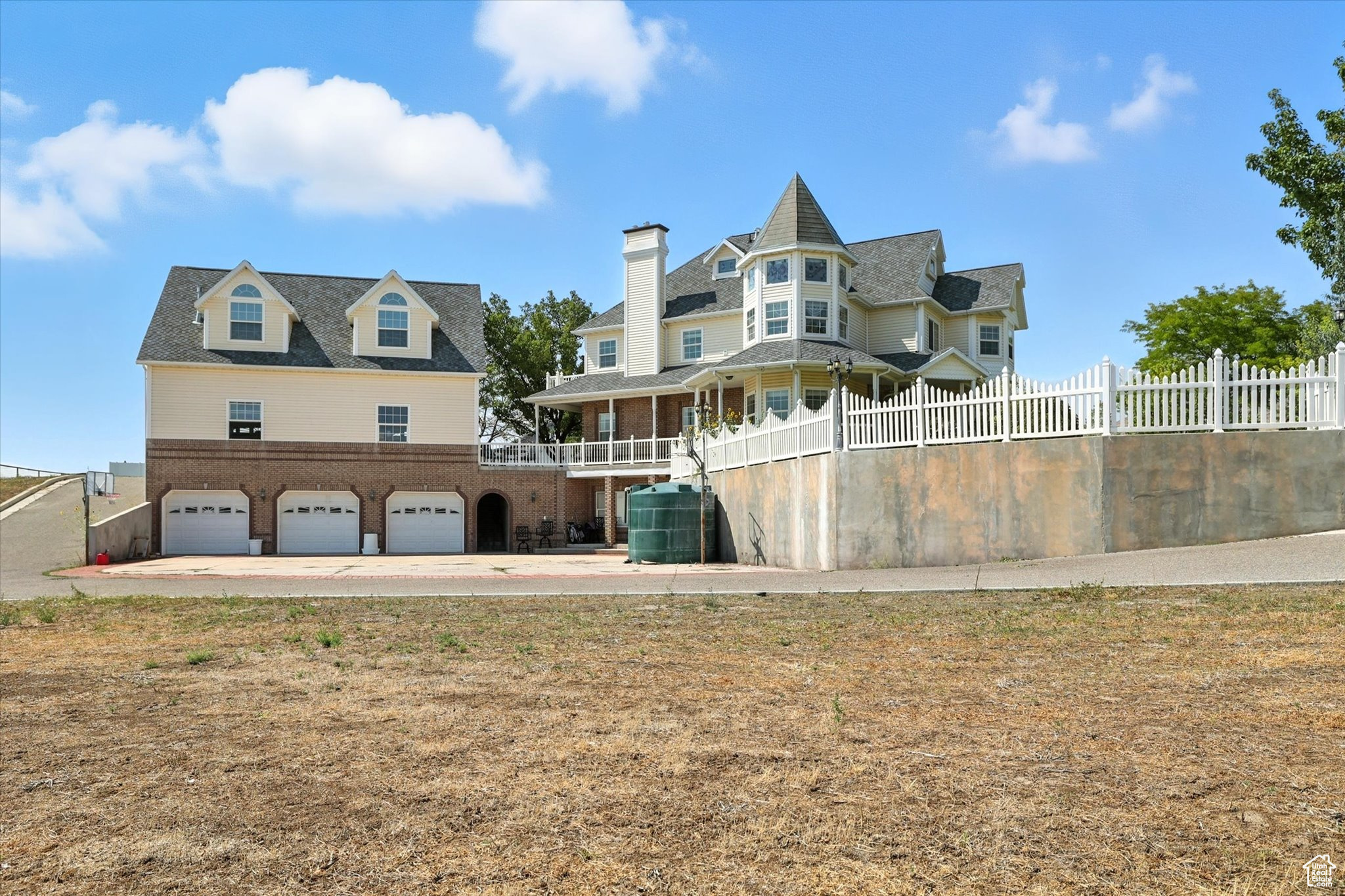 RANCH ESTATES - Residential