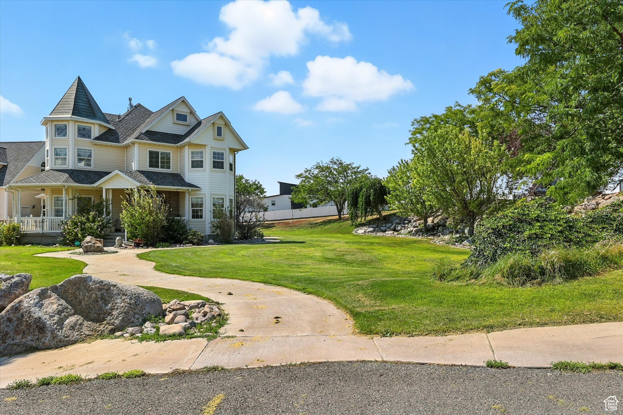 RANCH ESTATES - Residential