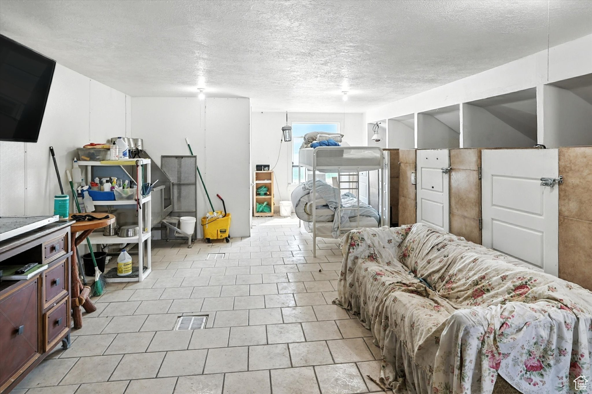 RANCH ESTATES - Residential